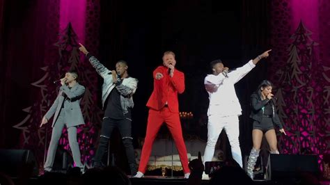 A Pentatonix Christmas Tour Full 1080p 60fps Concert 12 17 17 Youtube