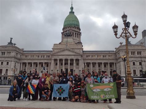 Pueblos Indígenas acampan hace una semana frente al Congreso de la