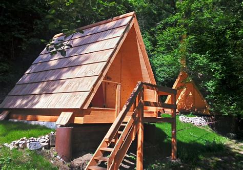 Lesene glamping hišice – IzLesa.si