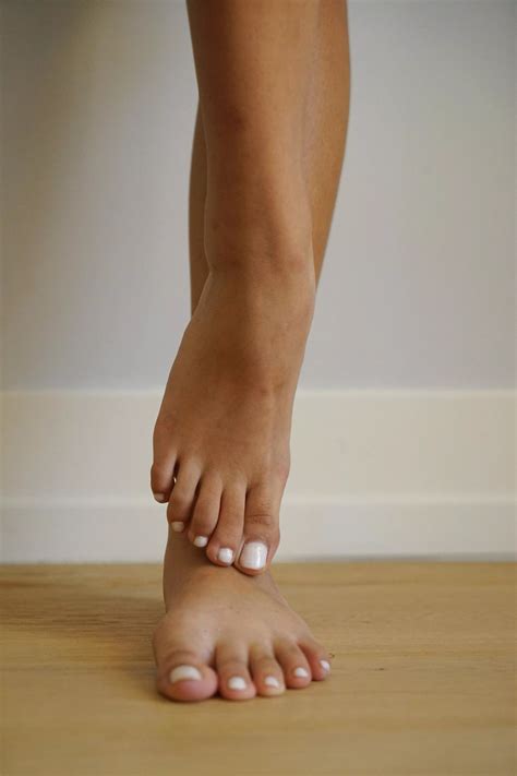 Who Wants To Run Their Tongue Between My Tiny Toes Nudes VerifiedFeet NUDE PICS ORG