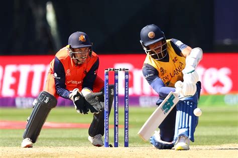 Kusal Mendis goes for the sweep | ESPNcricinfo.com