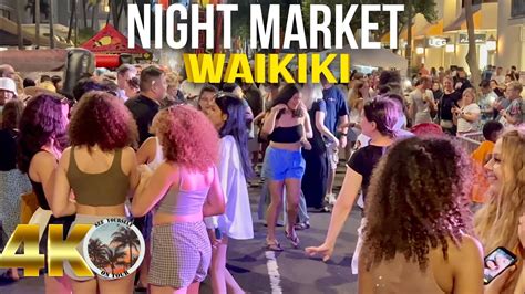 4K NIGHT MARKET In Waikiki Beach Party On The Street Of Waikiki