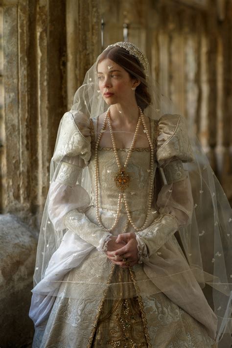 In The Spanish Princess, Catherine of Aragon’s Wedding Dress May Be All the Bridal Inspiration ...