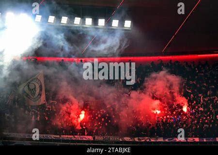 Fans Des Fc Bayern Zeigen Choreographie Fans Publikum Zuschauer