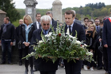 Oradour Sur Glane L Hommage De Macron Pour Les Ans Du Massacre Nazi