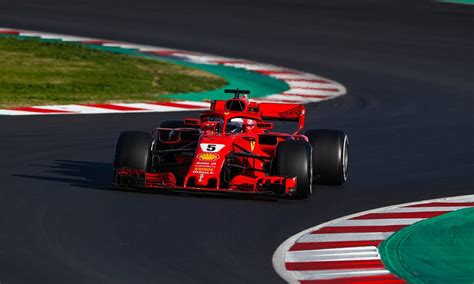 Sebastian Vettel najszybszy na początku drugiej tury testów