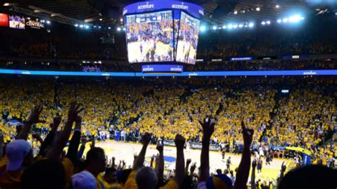 The Golden State Warriors Shoot for Immersive Fan Experiences with New ...