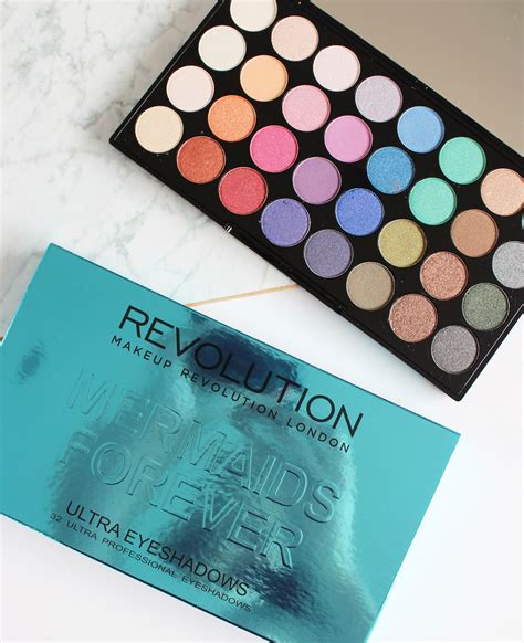 MAKEUP REVOLUTION Mermaids Forever 32 Ultra Professional Eyeshadow