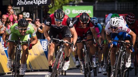 Tour de France Bouhanni opéré à une main et forfait ladepeche fr