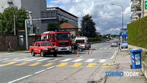 Incidente In Via Regio Parco Angolo Strada San Giorgio A Settimo