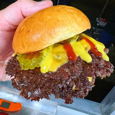 [homemade] Smash Burger R Cheeseburger