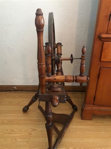 Antique Wool Spinning Wheel 18th Century | EstateSales.org