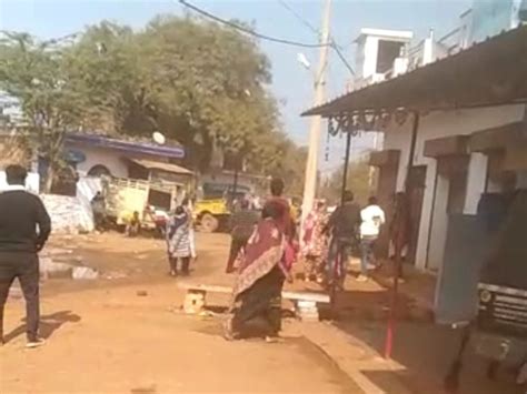 Social People Clashed With Each Other From Delhi Fatehpur Sikri Panchayat Was Held For