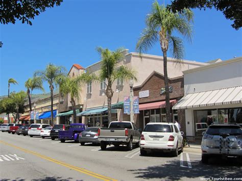 Fillmore, California - Palm trees line up Fillmore main street next to ...