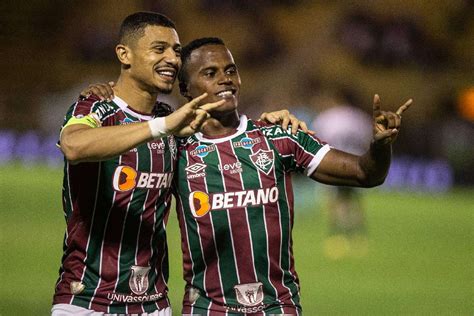 Fluminense Alcan A Reviravolta E Vence Goi S De Armando Evangelista