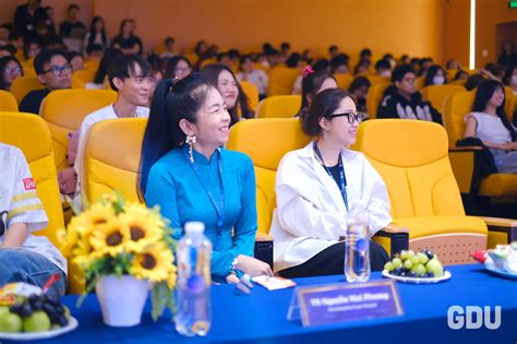 Học sáng tạo nội dung cùng hot tiktoker Long Chun và MC Tú Trinh Human Online