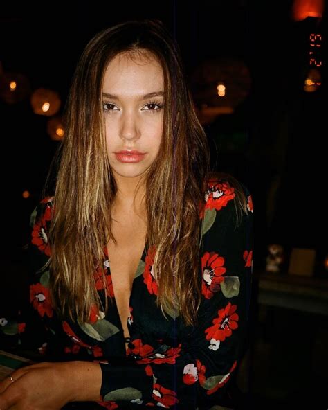 ALEXIS REN – Instagram Pictures 01/05/2019 – HawtCelebs