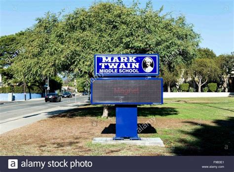 Mark Twain Middle School - Los Angeles Unified School District History