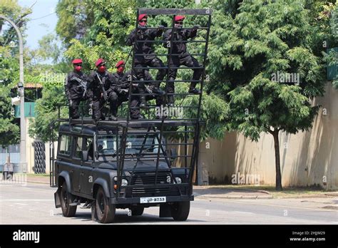 Sri Lankan Military Personnel Hi Res Stock Photography And Images Alamy