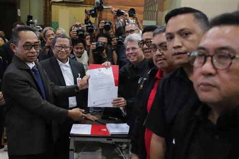 Foto Tpn Ganjar Mahfud Resmi Gugat Hasil Pilpres