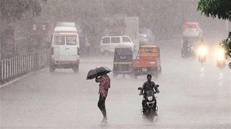 Imd Alert Heavy Rains Wreak Havoc In Chennai Schools And Colleges