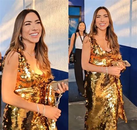 Patrícia Abravanel escolhe vestido dourado para gravação de especial de