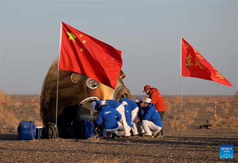 China S Shenzhou Astronauts Return Safely To Earth