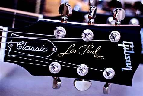 Epiphone Les Paul vs. Gibson Les Paul Guitar Review - Spinditty