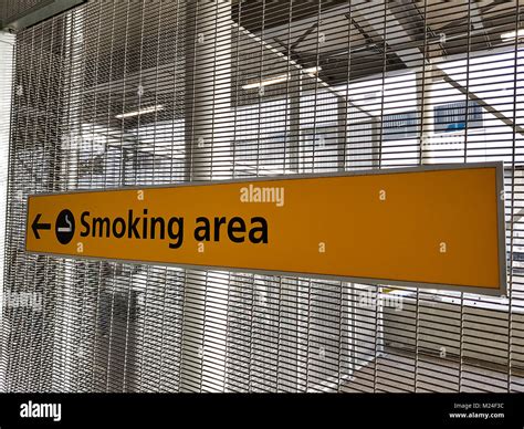 Airport Terminal Smoking Area Hi Res Stock Photography And Images Alamy