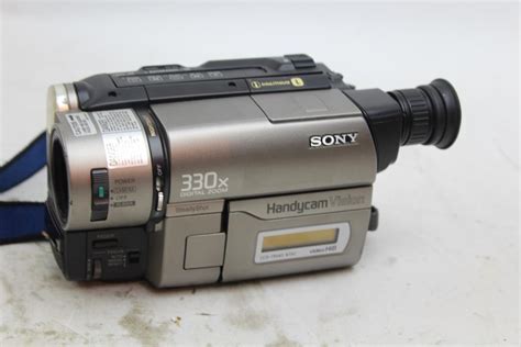 Sony CCD TRV43 NTSC Handycam Vision Camcorder JVC GR DVM90 Digital