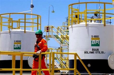 Petrobras Vai Lan Ar Novo Programa De Remunera O De Empregados