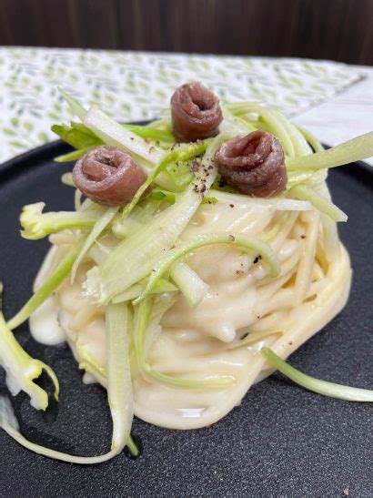 Spaghettone Al Burro Con Puntarelle E Alici Delicius