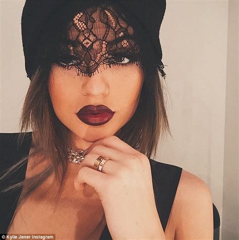 Kylie Jenner Posts Outrageously Pouty Selfies After Revealing Lips Without Make Up Daily Mail