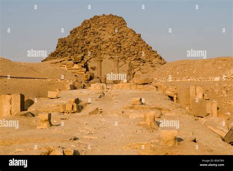 sun temple  userkaf   pharaoh userkaf founder