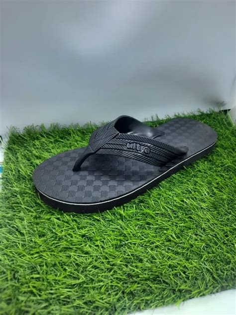 Daily Wear Men Black Eva Hawai Slipper At Rs Pair In New Delhi Id