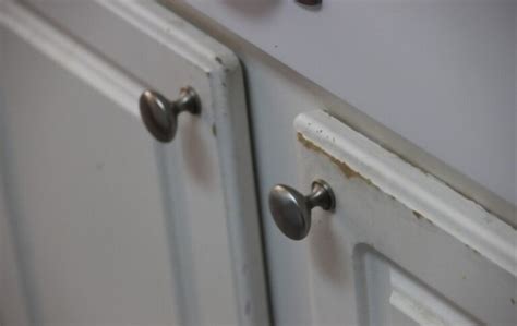 How To Fix Peeling Surfaces On Thermofoil Cabinets