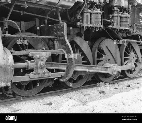 Steam Wheels Locomotive Power Train Hi Res Stock Photography And Images