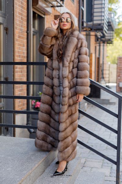 Pin By Ekta Arora On Quick Saves Fur Fashion Sable Fur Coat Fashion