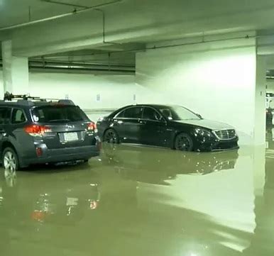 Pertolongan Pertama Mobil Terendam Banjir Ikuti Langkah Langkah Ini