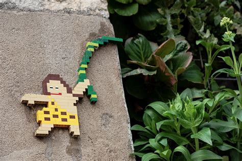 Legostreetart Dijon M Brick Art Pl F Rude Lego Stree Flickr