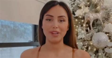Marnie Simpson Flaunts Slim Frame In Lingerie As She