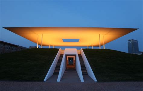 STARKWHITE: James Turrell's Twilight Epiphany