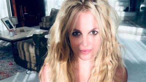 La Policía Fue A La Mansión De Britney Spears Para Saber Si Estaba En