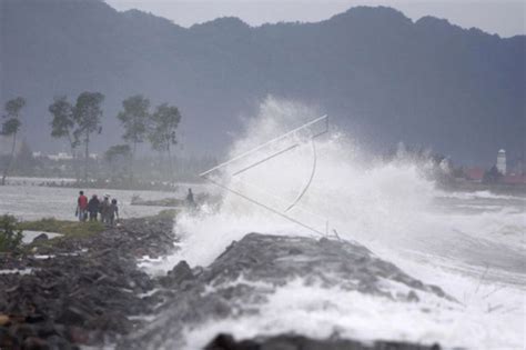 BMKG Waspadai Gelombang Laut Capai 4 Meter Di Perairan Aceh ANTARA News