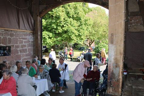 Gelungenes Fest Im Zeichen Der Familien Kulturen Und Begegnung