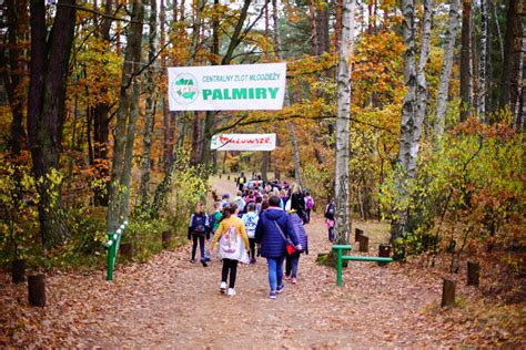 Centralny Zlot M Odzie Y Palmiry Kwartalnik Turysta Pttk