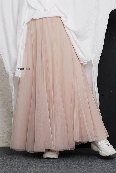 Yurra Fantastic Nude