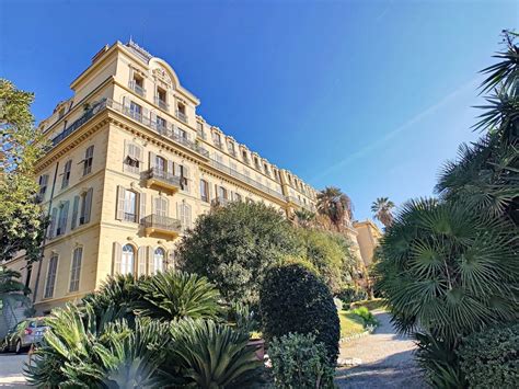 Le Palais De Nice Entre Vie Citadine Et Glamour Cimiez Le