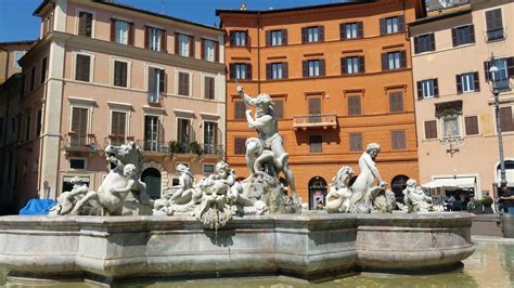 Fontana Del Nettuno Neptune Fountain Turismo Roma