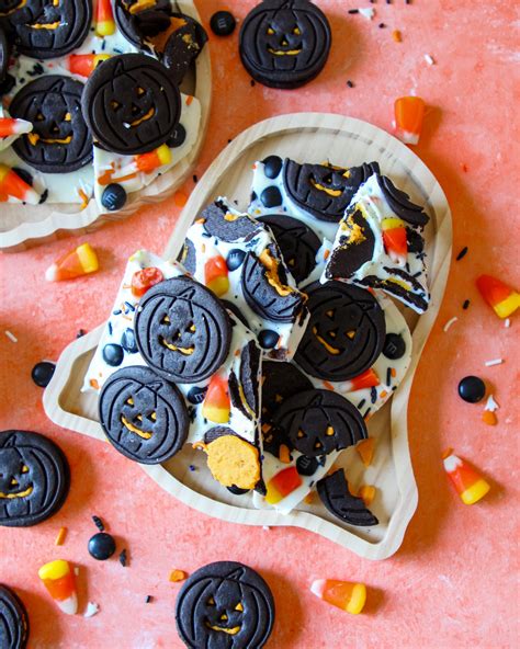 Easy Halloween Cookie Bark Life Sprinkles By Taryn Camp